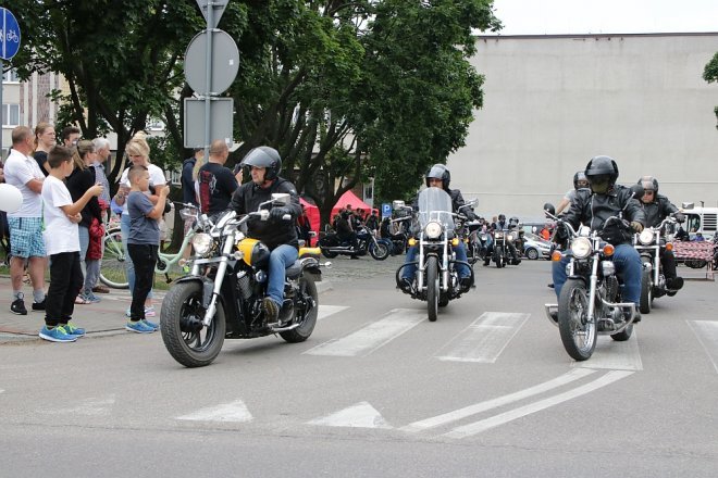 Motoserce 2018: Parada motocykli ulicami Ostrołęki [02.06.2018] - zdjęcie #57 - eOstroleka.pl