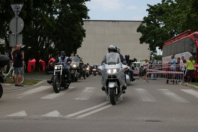Motoserce 2018: Parada motocykli ulicami Ostrołęki [02.06.2018] - zdjęcie #64 - eOstroleka.pl