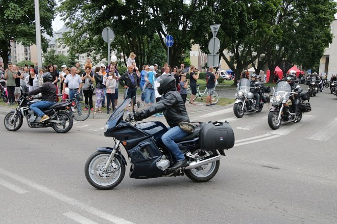Motoserce 2018: Parada motocykli ulicami Ostrołęki [02.06.2018] - zdjęcie #226 - eOstroleka.pl
