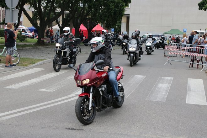 Motoserce 2018: Parada motocykli ulicami Ostrołęki [02.06.2018] - zdjęcie #224 - eOstroleka.pl