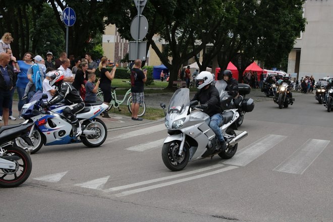 Motoserce 2018: Parada motocykli ulicami Ostrołęki [02.06.2018] - zdjęcie #92 - eOstroleka.pl