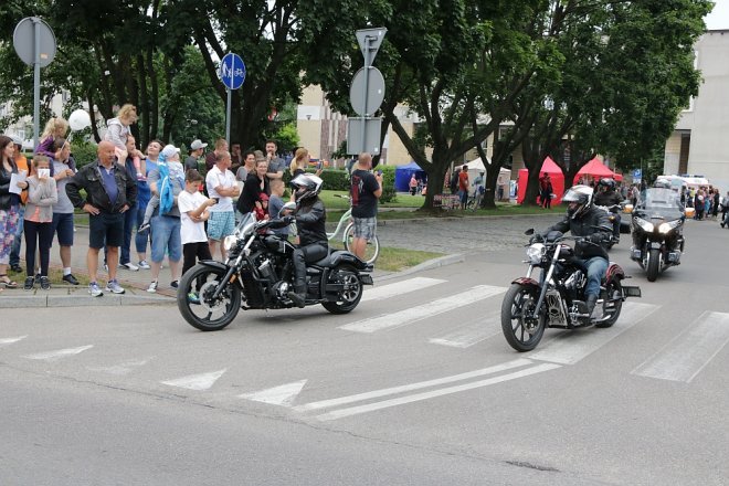 Motoserce 2018: Parada motocykli ulicami Ostrołęki [02.06.2018] - zdjęcie #95 - eOstroleka.pl