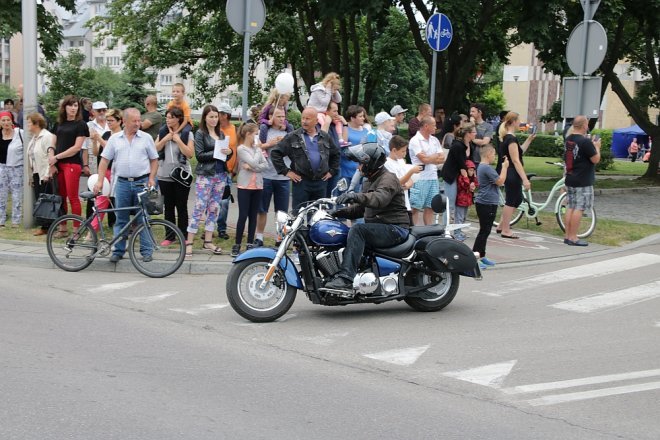 Motoserce 2018: Parada motocykli ulicami Ostrołęki [02.06.2018] - zdjęcie #98 - eOstroleka.pl