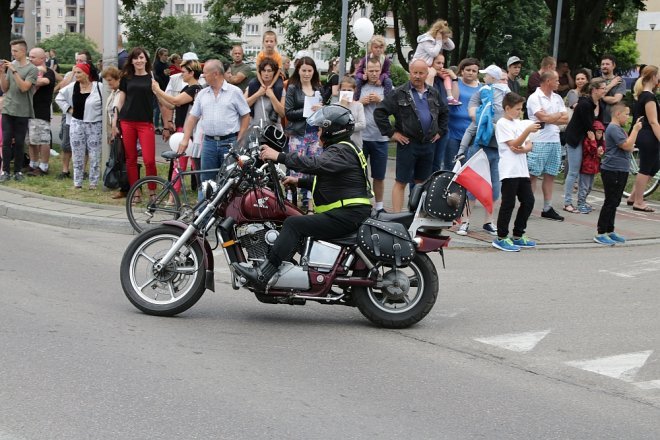 Motoserce 2018: Parada motocykli ulicami Ostrołęki [02.06.2018] - zdjęcie #104 - eOstroleka.pl