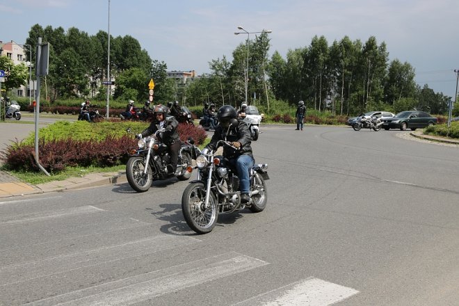 Motoserce 2018: Parada motocykli ulicami Ostrołęki [02.06.2018] - zdjęcie #138 - eOstroleka.pl