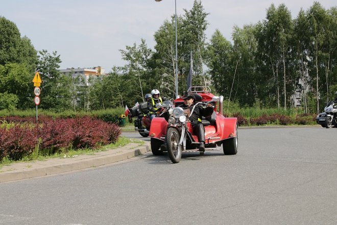 Motoserce 2018: Parada motocykli ulicami Ostrołęki [02.06.2018] - zdjęcie #185 - eOstroleka.pl