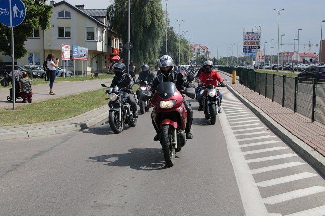Motoserce 2018: Parada motocykli ulicami Ostrołęki [02.06.2018] - zdjęcie #110 - eOstroleka.pl