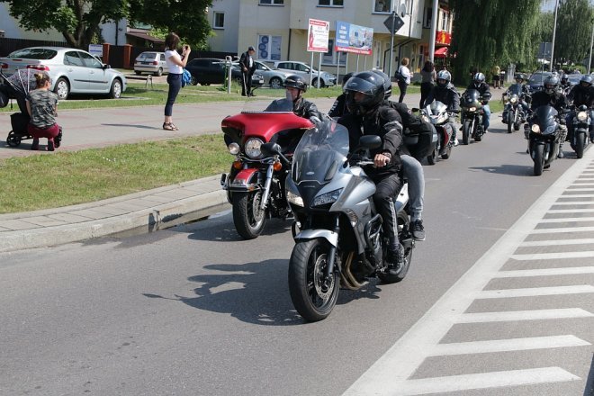 Motoserce 2018: Parada motocykli ulicami Ostrołęki [02.06.2018] - zdjęcie #205 - eOstroleka.pl