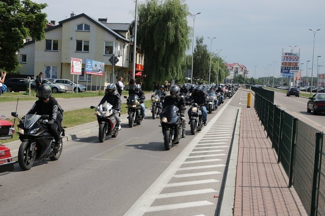 Motoserce 2018: Parada motocykli ulicami Ostrołęki [02.06.2018] - zdjęcie #206 - eOstroleka.pl