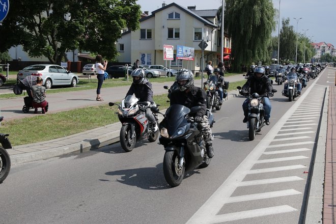 Motoserce 2018: Parada motocykli ulicami Ostrołęki [02.06.2018] - zdjęcie #208 - eOstroleka.pl