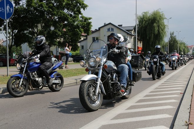 Motoserce 2018: Parada motocykli ulicami Ostrołęki [02.06.2018] - zdjęcie #212 - eOstroleka.pl