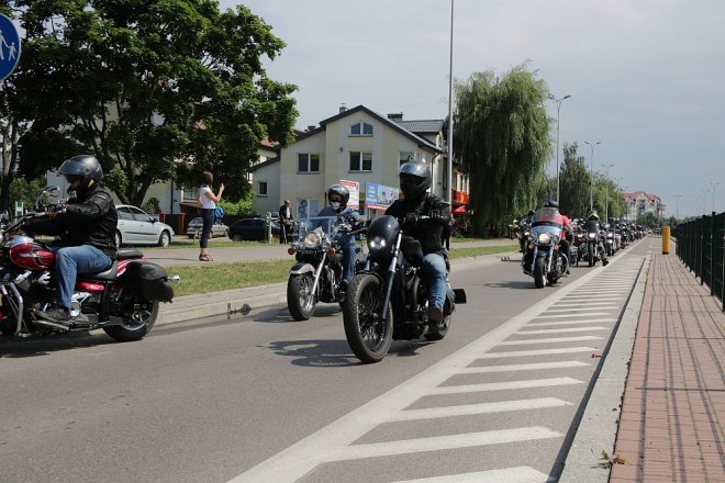 Motoserce 2018: Parada motocykli ulicami Ostrołęki [02.06.2018] - zdjęcie #214 - eOstroleka.pl