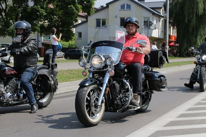 Motoserce 2018: Parada motocykli ulicami Ostrołęki [02.06.2018] - zdjęcie #218 - eOstroleka.pl