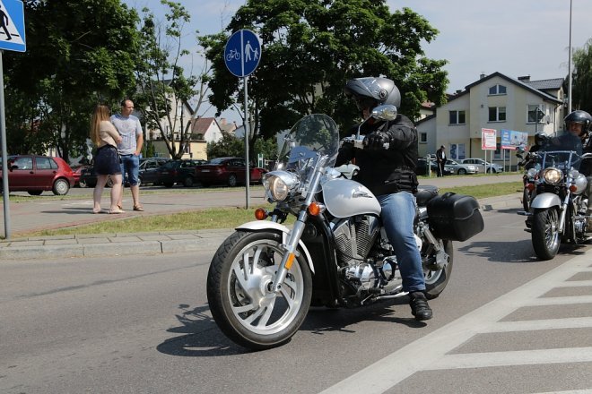 Motoserce 2018: Parada motocykli ulicami Ostrołęki [02.06.2018] - zdjęcie #223 - eOstroleka.pl