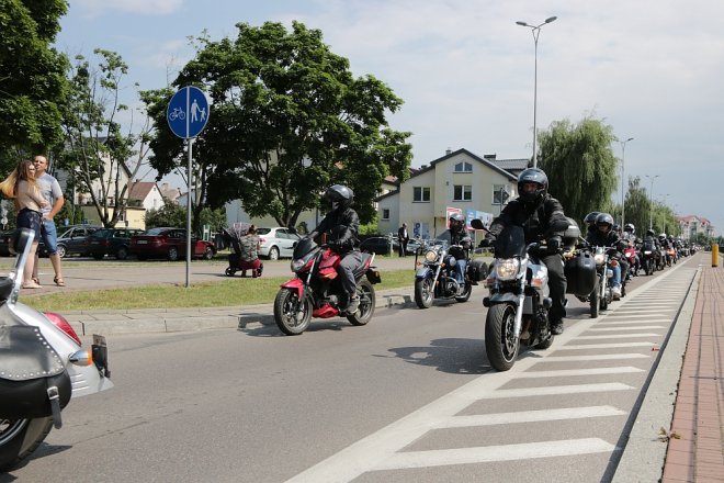 Motoserce 2018: Parada motocykli ulicami Ostrołęki [02.06.2018] - zdjęcie #225 - eOstroleka.pl