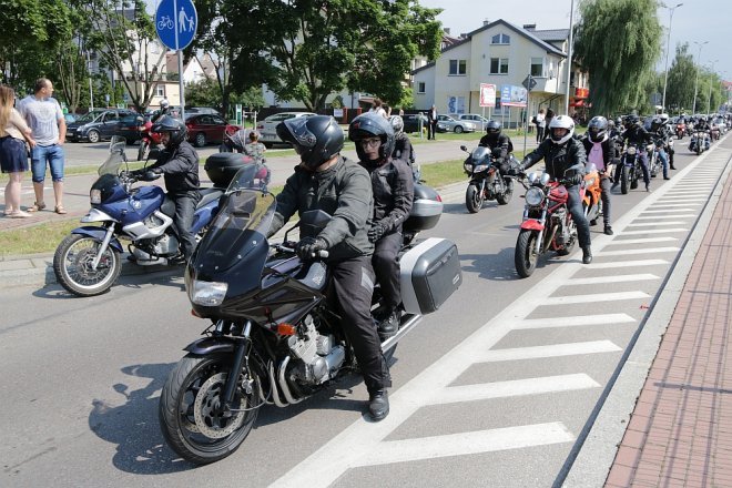 Motoserce 2018: Parada motocykli ulicami Ostrołęki [02.06.2018] - zdjęcie #233 - eOstroleka.pl