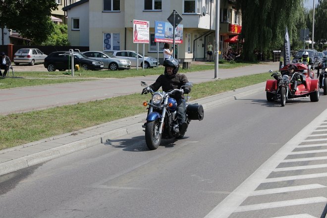 Motoserce 2018: Parada motocykli ulicami Ostrołęki [02.06.2018] - zdjęcie #287 - eOstroleka.pl