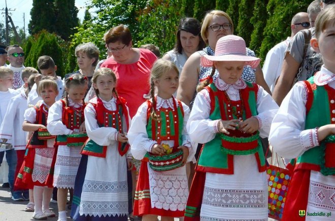 Procesja Bożego Ciała w Kadzidle [31.05.2018] - zdjęcie #73 - eOstroleka.pl