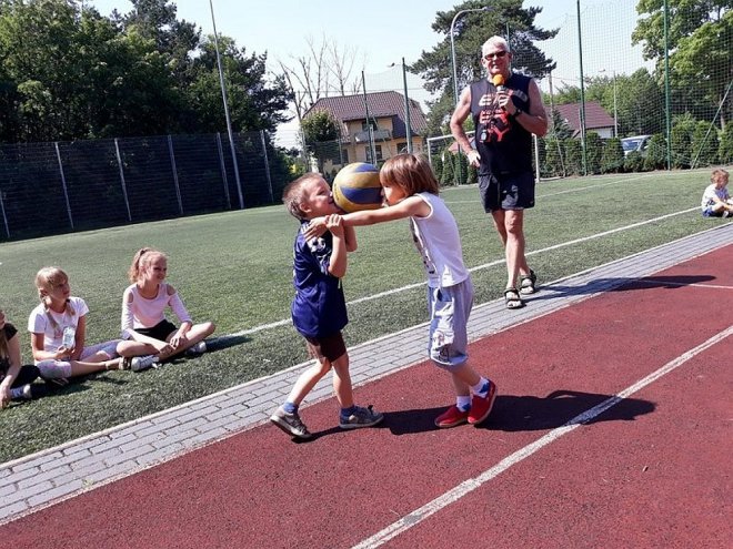 Sportowy Dzień Dziecka w ostrołęckiej „czwórce” [,01.06.2018] - zdjęcie #25 - eOstroleka.pl