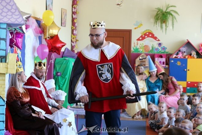 Spektakl o Śpiącej Królewnie z okazji Dnia Dziecka w miejskiej „ósemce” [06.06.2018] - zdjęcie #7 - eOstroleka.pl