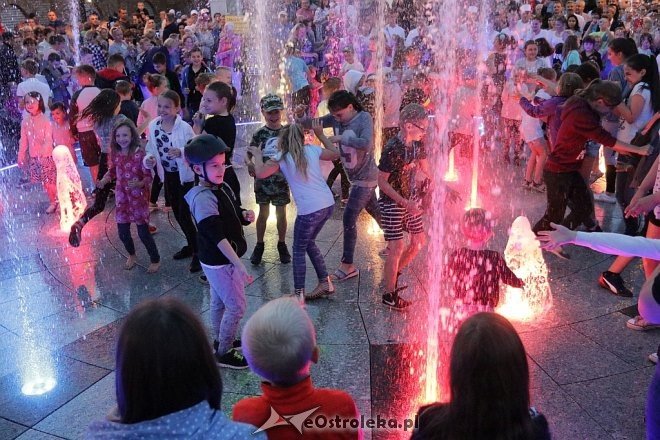 Otwarcie fontanny w Ostrołęce [07.06.2018] - zdjęcie #27 - eOstroleka.pl