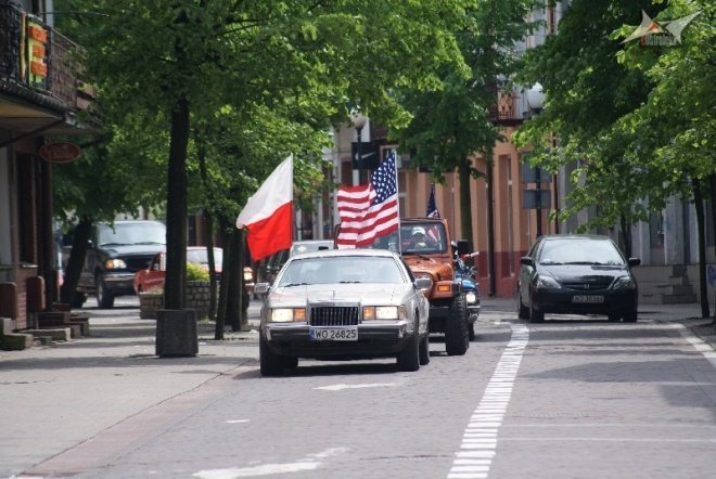 Dni Ostrołęki - Zlot Samochodów Amerykańskich (15.05.2010) - zdjęcie #58 - eOstroleka.pl