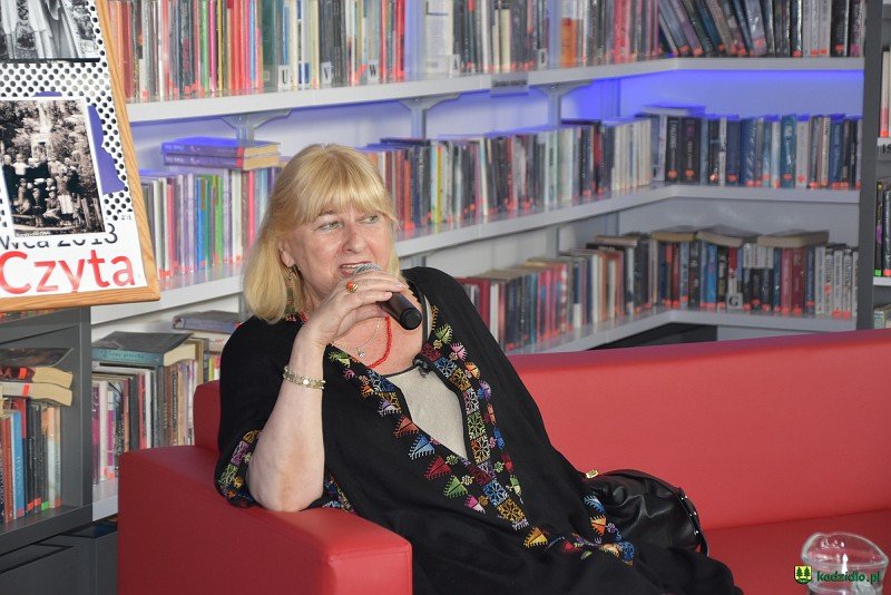 Spotkanie z Elżbietą Ficowską w bibliotece w Kadzidle [11.06.2018] - zdjęcie #12 - eOstroleka.pl