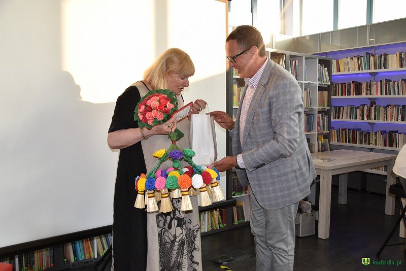 Spotkanie z Elżbietą Ficowską w bibliotece w Kadzidle [11.06.2018] - zdjęcie #38 - eOstroleka.pl