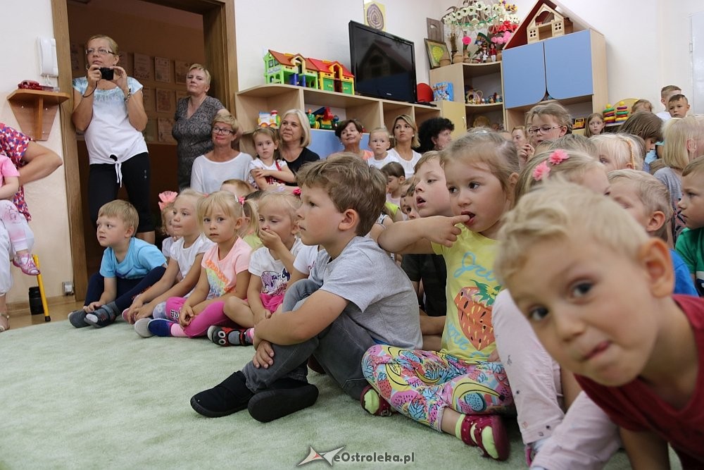 Przedszkolaki z Krainy Misiów o tradycjach Nocy Świętojańskiej na Kurpiach [14.06.2018] - zdjęcie #49 - eOstroleka.pl