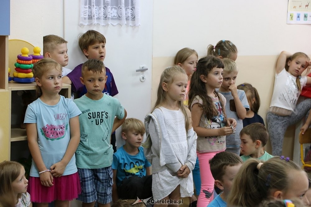Przedszkolaki z Krainy Misiów o tradycjach Nocy Świętojańskiej na Kurpiach [14.06.2018] - zdjęcie #61 - eOstroleka.pl