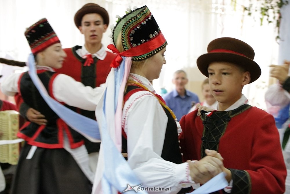 Przedszkolaki z Krainy Misiów o tradycjach Nocy Świętojańskiej na Kurpiach [14.06.2018] - zdjęcie #7 - eOstroleka.pl
