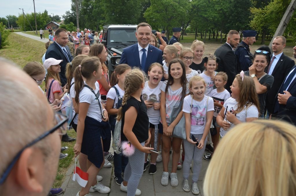 Prezydent RP z wizytą w Makowie Maz. (fot. UM Maków Maz.) - zdjęcie #9 - eOstroleka.pl