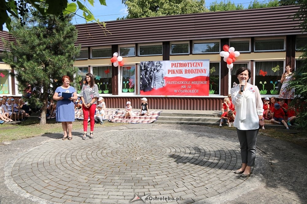 Rodzinny piknik patriotyczny w Przedszkolu Miejskim nr 10 [15.06.2018] - zdjęcie #1 - eOstroleka.pl