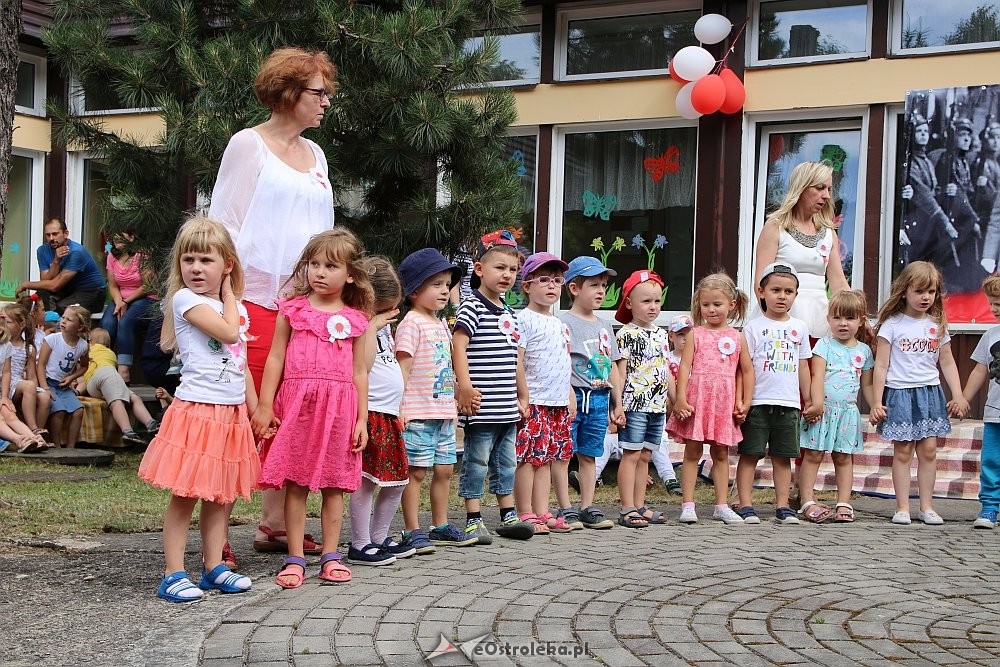 Rodzinny piknik patriotyczny w Przedszkolu Miejskim nr 10 [15.06.2018] - zdjęcie #17 - eOstroleka.pl