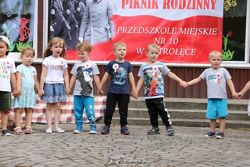 Rodzinny piknik patriotyczny w Przedszkolu Miejskim nr 10 [15.06.2018] - zdjęcie #18 - eOstroleka.pl