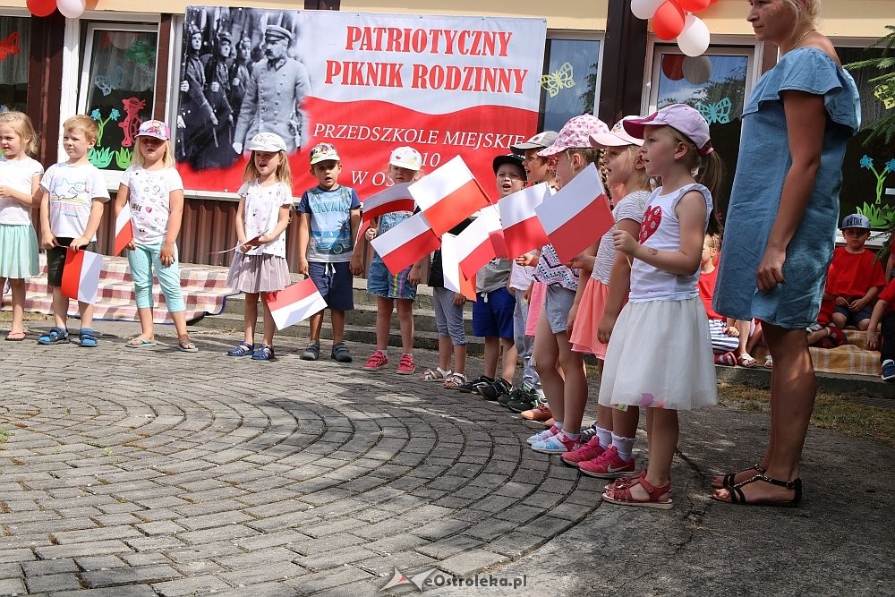 Rodzinny piknik patriotyczny w Przedszkolu Miejskim nr 10 [15.06.2018] - zdjęcie #35 - eOstroleka.pl