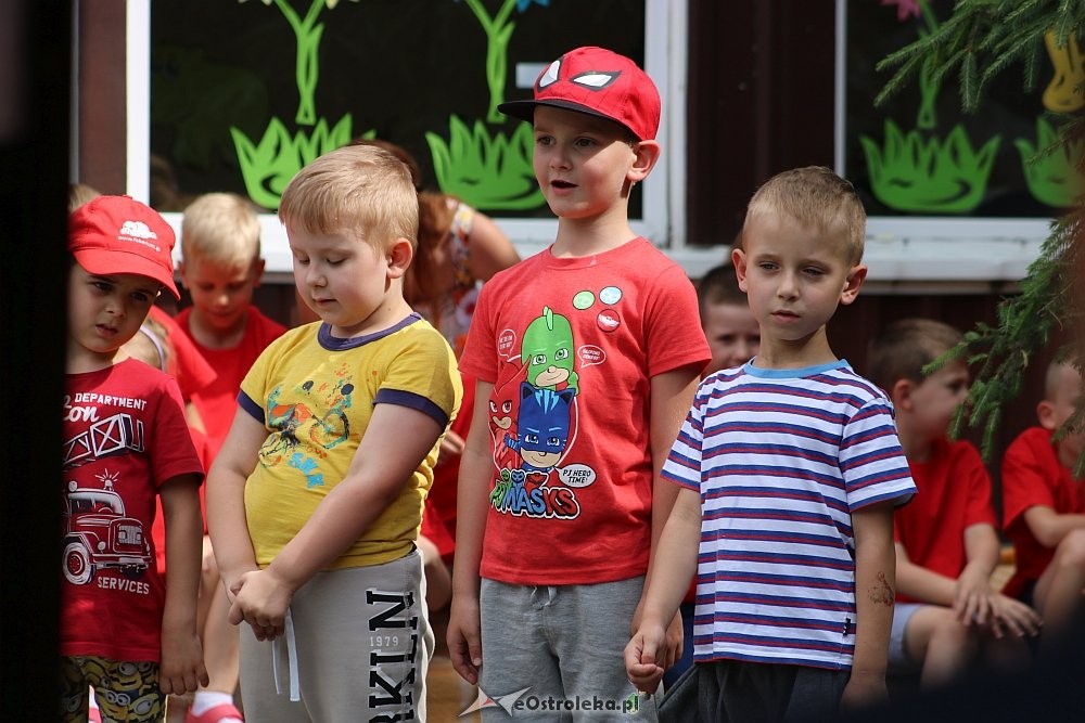 Rodzinny piknik patriotyczny w Przedszkolu Miejskim nr 10 [15.06.2018] - zdjęcie #48 - eOstroleka.pl