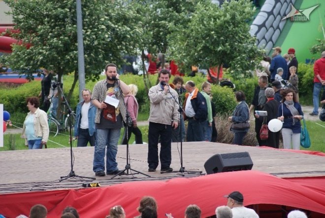 Festyn Osiedlowy na ul. Hallera (16.05.2010) - zdjęcie #51 - eOstroleka.pl