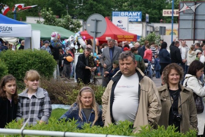 Festyn Osiedlowy na ul. Hallera (16.05.2010) - zdjęcie #26 - eOstroleka.pl