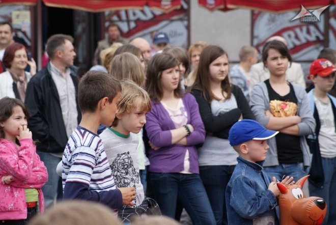Festyn Osiedlowy na ul. Hallera (16.05.2010) - zdjęcie #19 - eOstroleka.pl