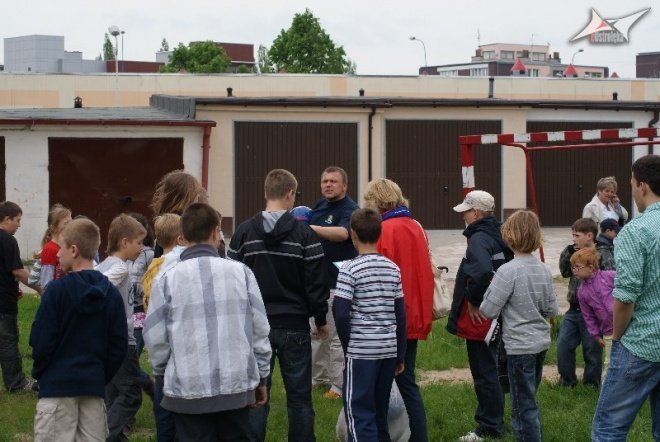 Festyn Osiedlowy na ul. Hallera (16.05.2010) - zdjęcie #13 - eOstroleka.pl