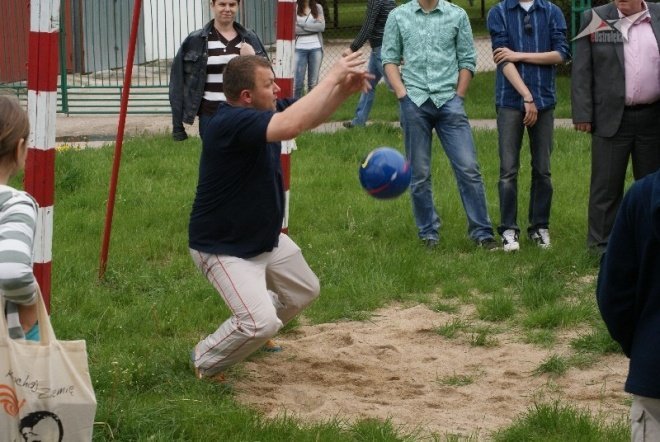Festyn Osiedlowy na ul. Hallera (16.05.2010) - zdjęcie #4 - eOstroleka.pl