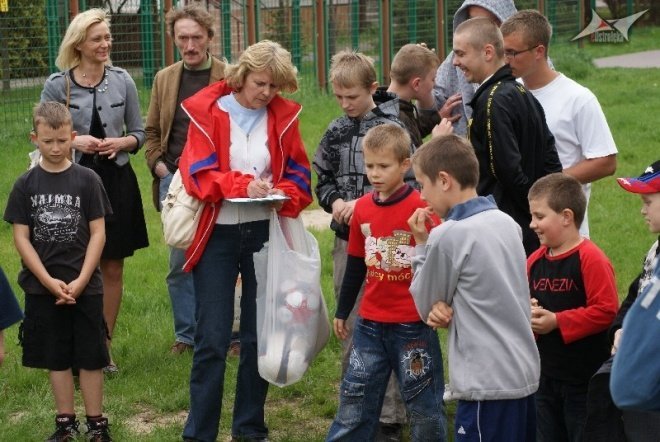 Festyn Osiedlowy na ul. Hallera (16.05.2010) - zdjęcie #2 - eOstroleka.pl