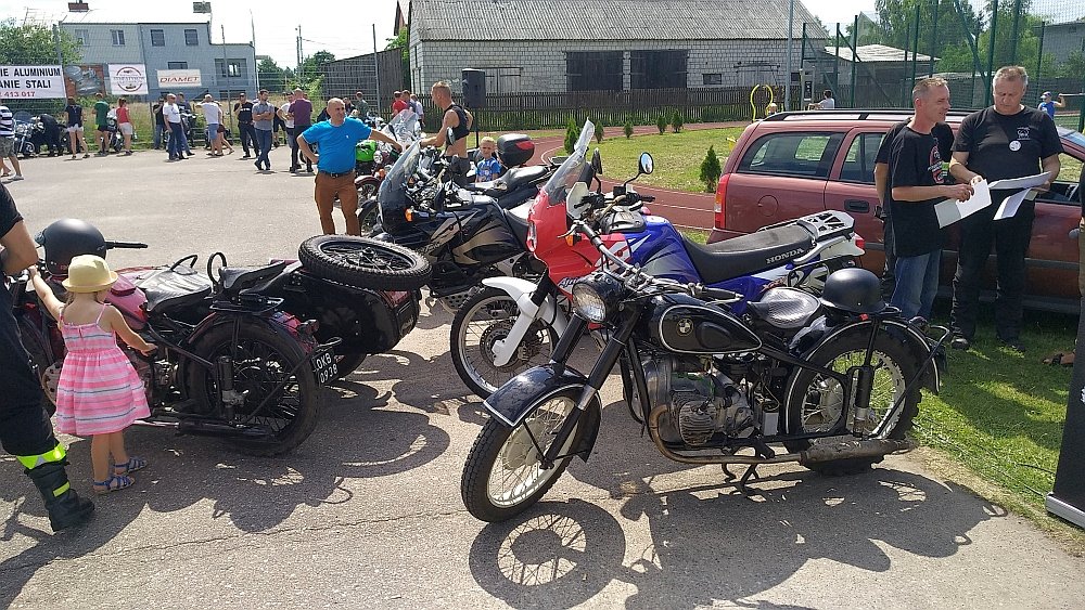 Zlot fanów starej motoryzacji w Rzekuniu [17.06.2018] - zdjęcie #73 - eOstroleka.pl