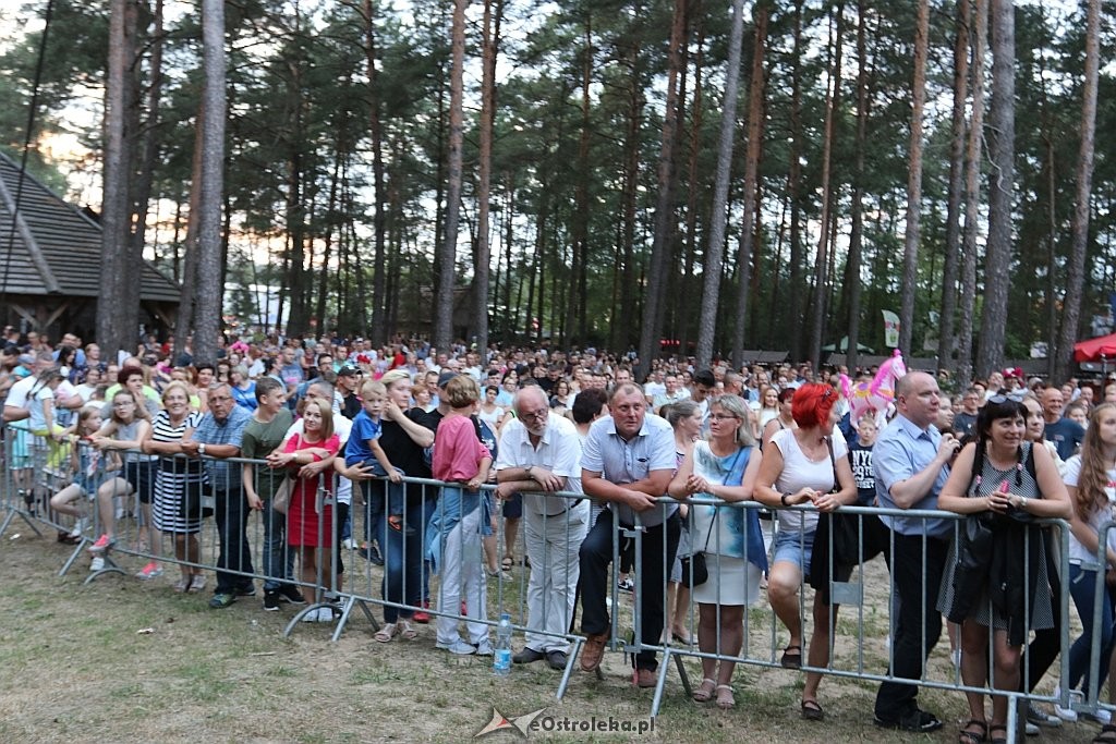 Wesele Kurpiowskie 2018 - koncert Poparzonych Kawą Trzy [17.06.2018] - zdjęcie #77 - eOstroleka.pl