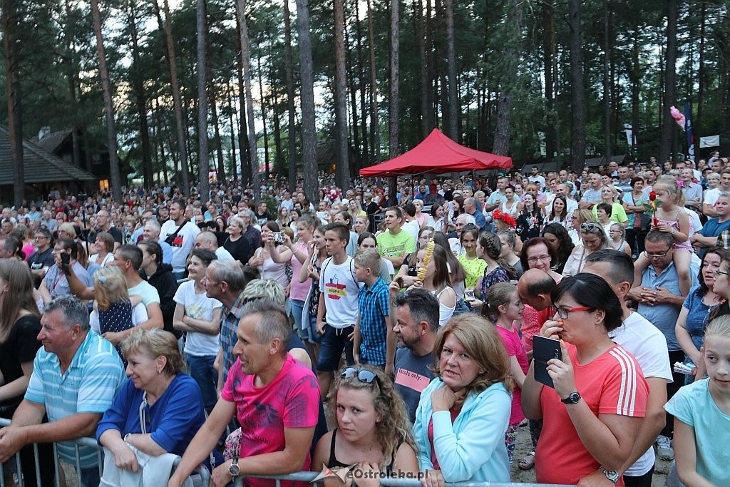 Wesele Kurpiowskie 2018 - koncert Poparzonych Kawą Trzy [17.06.2018] - zdjęcie #146 - eOstroleka.pl