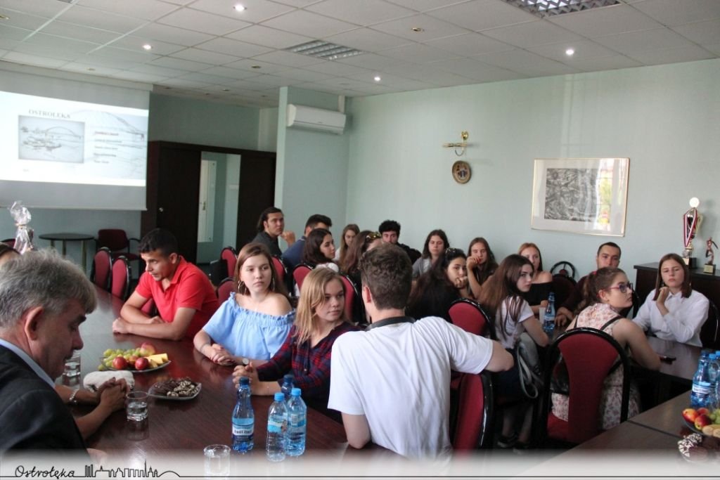 Młodzież z Turcji i Portugalii z wizytą w Ostrołęce [19.06.2018] - zdjęcie #8 - eOstroleka.pl