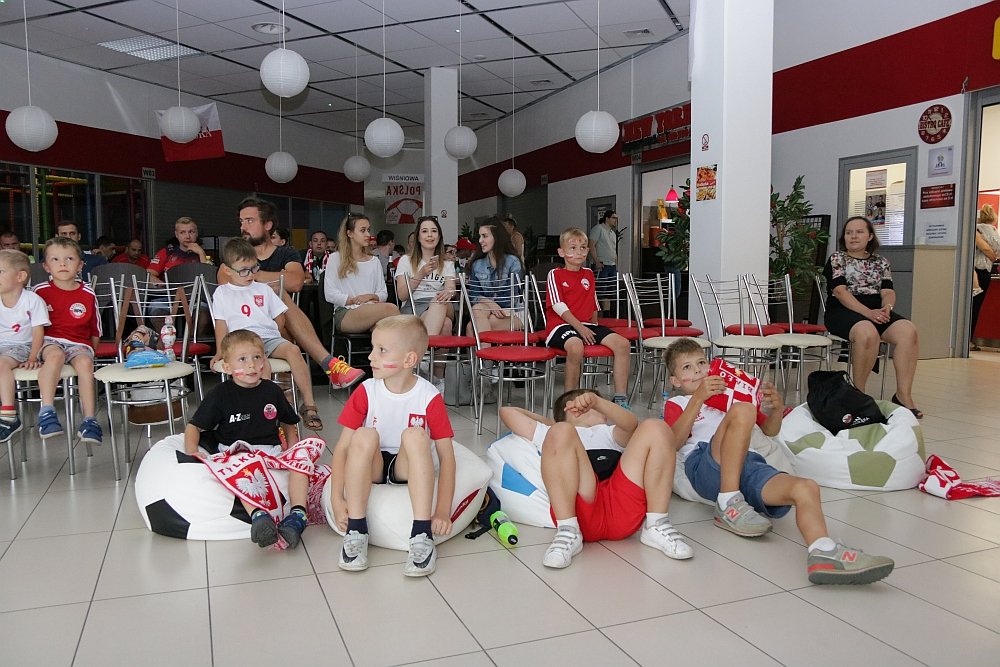 Ostrołęczanie wspierali polską drużynę w mundialowej strefie kibica [19.06.2018] - zdjęcie #1 - eOstroleka.pl