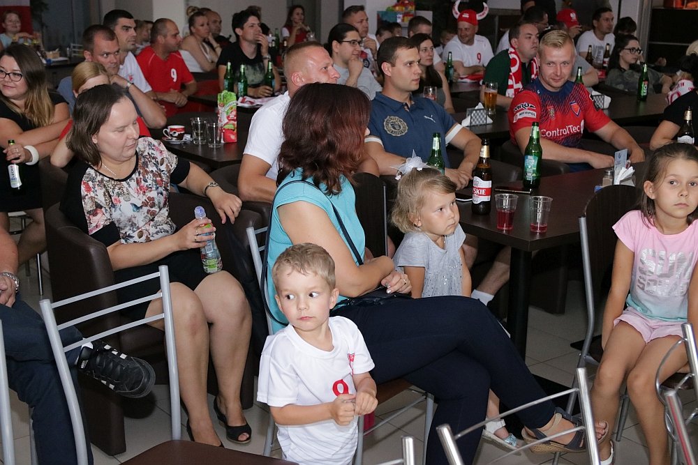 Ostrołęczanie wspierali polską drużynę w mundialowej strefie kibica [19.06.2018] - zdjęcie #15 - eOstroleka.pl
