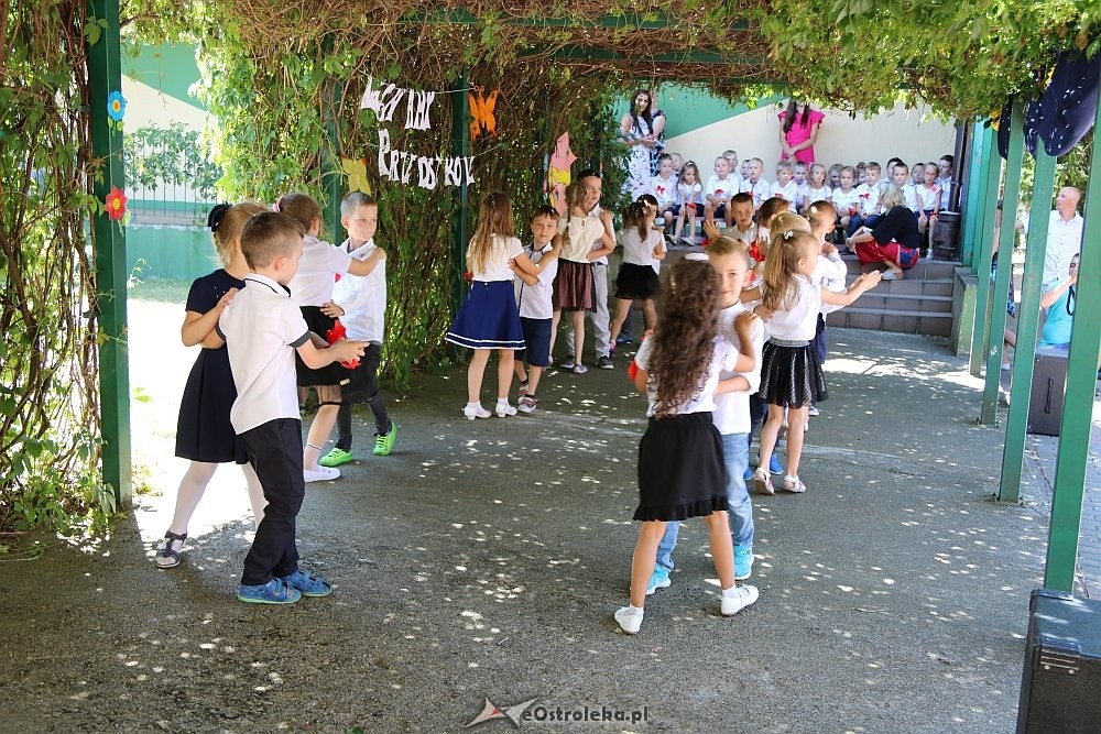 Uroczyste zakończenie roku szkolnego w Przedszkolu Miejskim nr 16 [20.06.2018] - zdjęcie #4 - eOstroleka.pl
